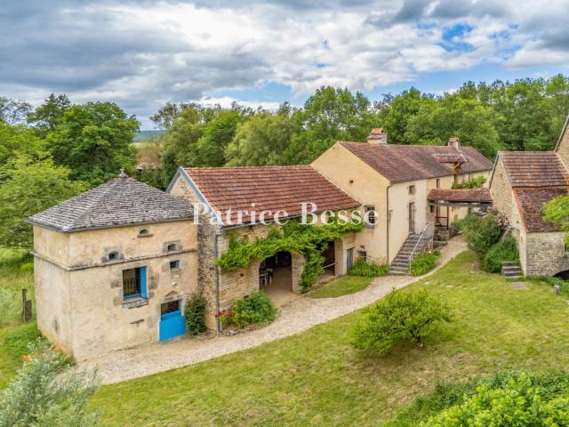 En Côte d'Or, dans la vallée de l'Ozerain, à proximité de Fl. 335m² Dijon