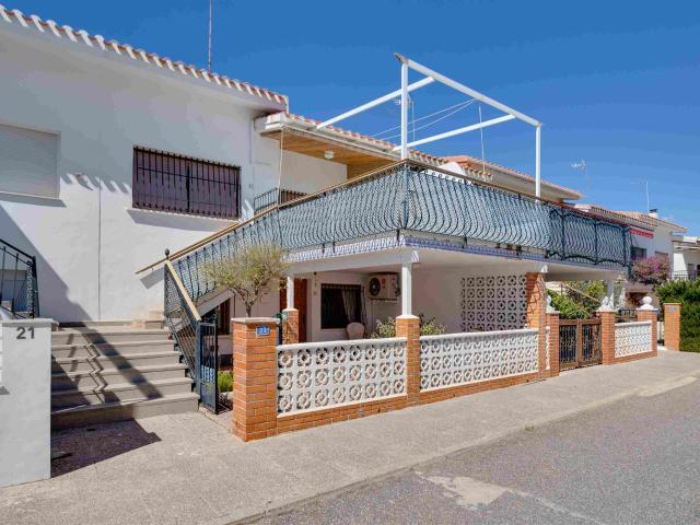 En Dehesa de Campoamor, esta casa de 140 m² 120 m² útiles. m² Orihuela Costa