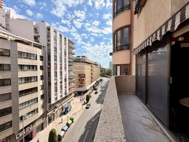 En el corazón vibrante de Alicante, a pocos pasos de sus ave. 230m² Alicante
