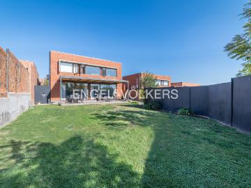 EN EXCLUSIVO CONDOMINIO, SECTOR LAS PIRCAS