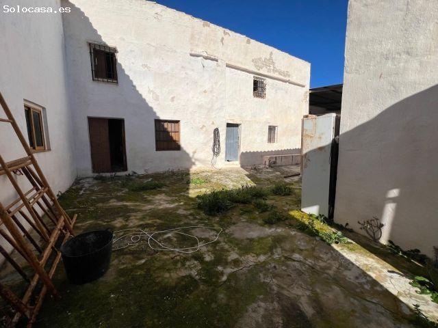 EN EXCLUSIVA PARCELA CON CASA CERCA DE ANTEQUERA¡
