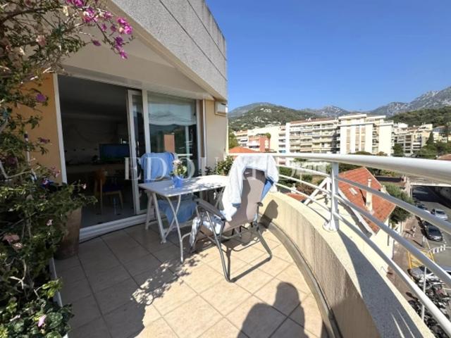En exclusivité trois pièces à vendre avec terrasse, belle vue dégagée et garage