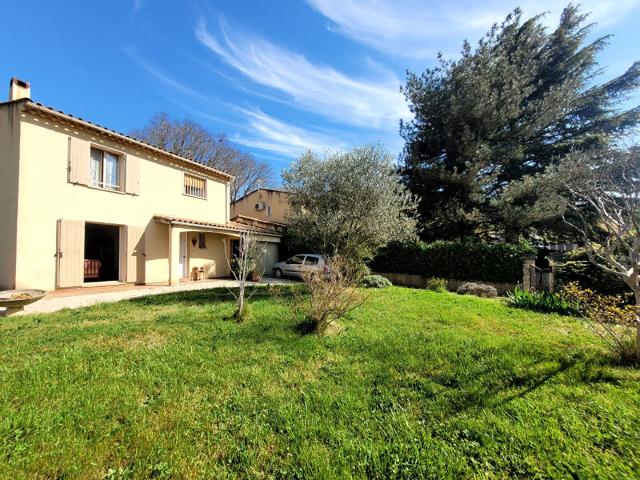En EXCLUSIVITE Villa 3 chambres avec jardin quartier calme proche centre