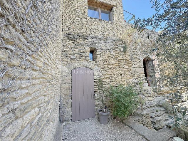 En exclusivité, à Saumane de Vaucluse, une maison d'artiste 50m² Saumane de Vaucluse