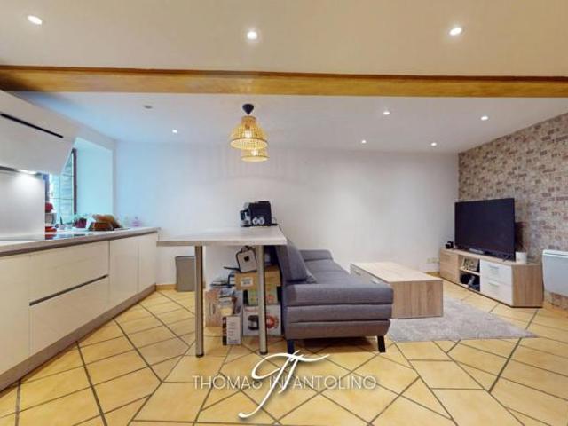 EN EXCLUSIVITE ALAIRAC MAISON DE VILLAGE 1 CHAMBRE 1 SALLE D'EAU CLIMATISATION