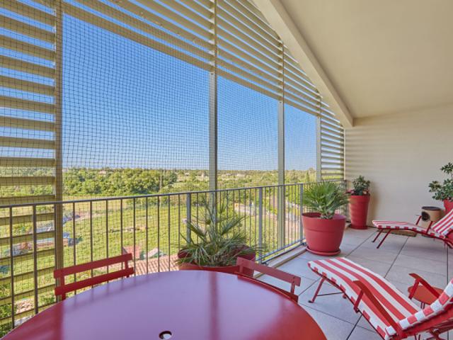 EN EXCLUSIVITE APPARTEMENT EN NUE PROPRIETE T3 AVEC TERRASSE ET GARAGE