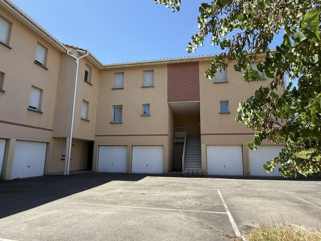 En exclusivité ! Apt T4 de 89 m2 en duplex avec terrasse et garage au centre de Castanet !