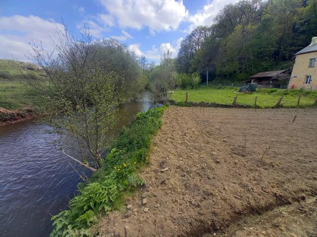 CHAILLAND SORTIE DE VILLAGE MAISON DE 110 M2 HABITABLE ET DOUBLE