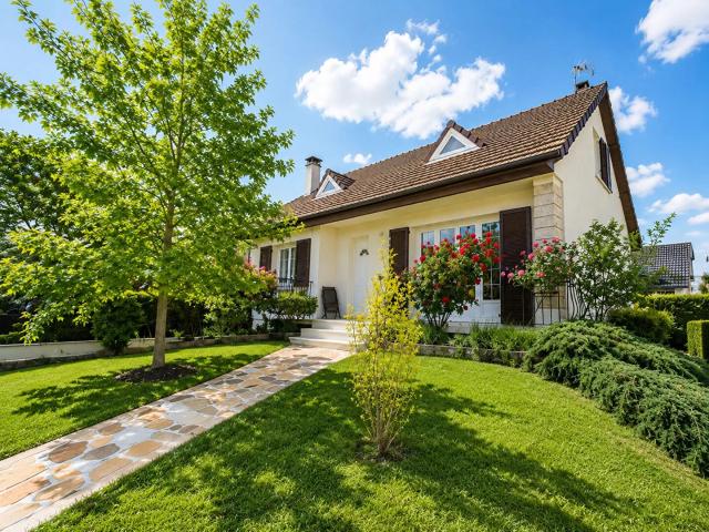 EN EXCLUSIVITE CHEZ COMEBACK IMMOBILIER: Charmante maison de 11