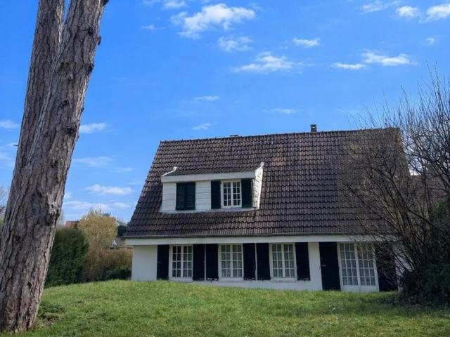 EN EXCLUSIVITÉ CHEZ COMEBACK IMMOBILIER ! Maison à Coye La Foret 167 m2 sur 800 M²
