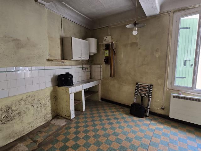 En exclusivité chez Couzinet Immobilier Maison de village à fort potentiel