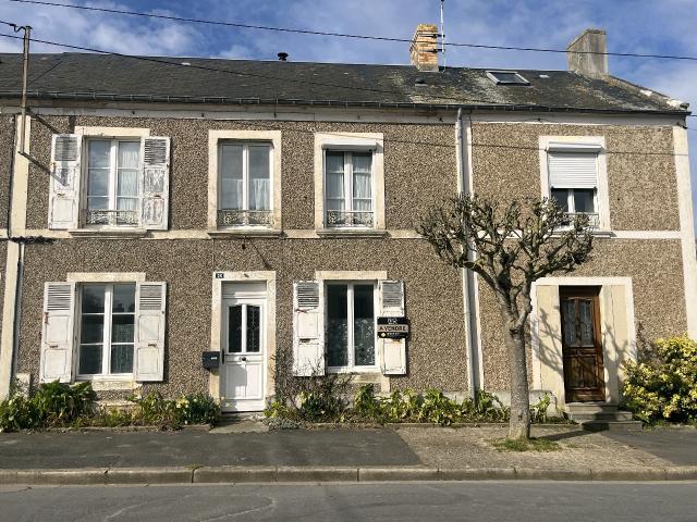 EN EXCLUSIVITE DANS VOTRE AGENCE PORT EN BESSIN ! A seulement quelques pas du centre ville et du port. De