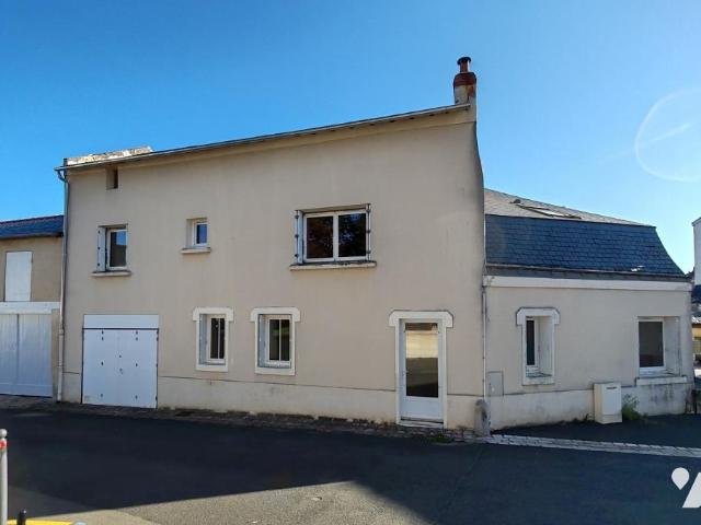 En exclusivité, découvrez cette maison 3 chambres située dan. 96m² Doué la Fontaine