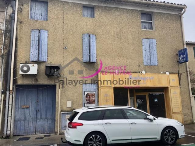 EN EXCLUSIVITE: Immeuble de 350 m² à rénover au centre de Sorgues