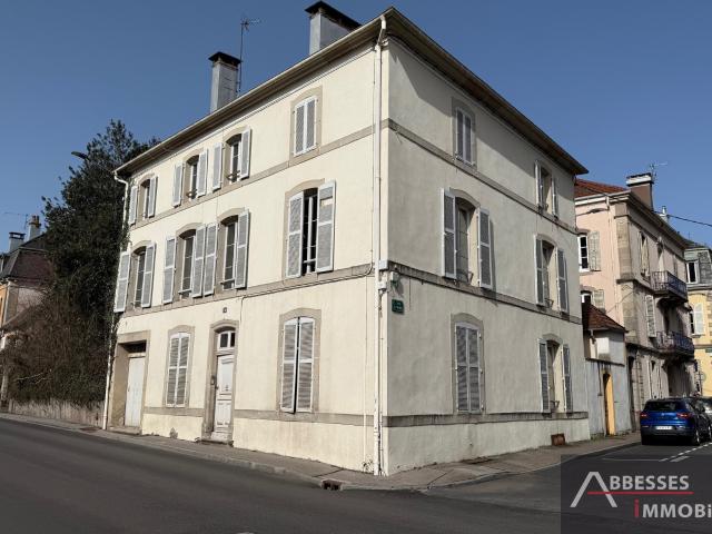 EN EXCLUSIVITÉ: IMMEUBLE DE RAPPORT comprenant 4 appartements