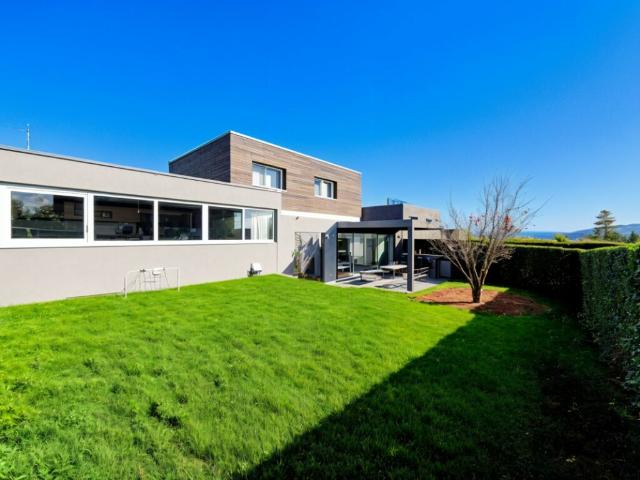 En exclusivité: La Villa contemporaine avec vue sur les montagnes, Bellevue