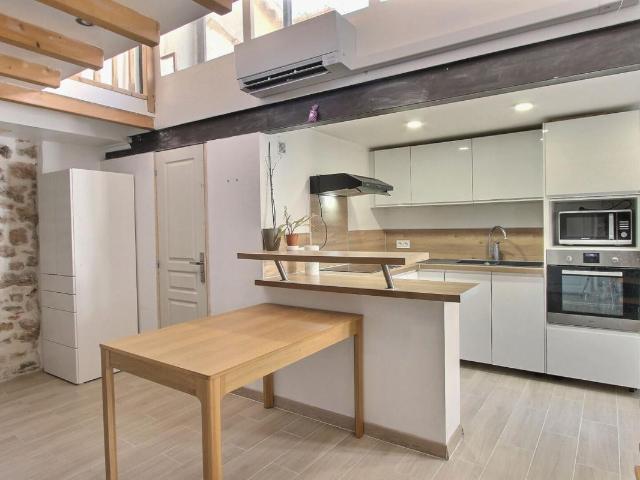 EN EXCLUSIVITÉ LE LUC MAISON DE VILLAGE AVEC GARAGE