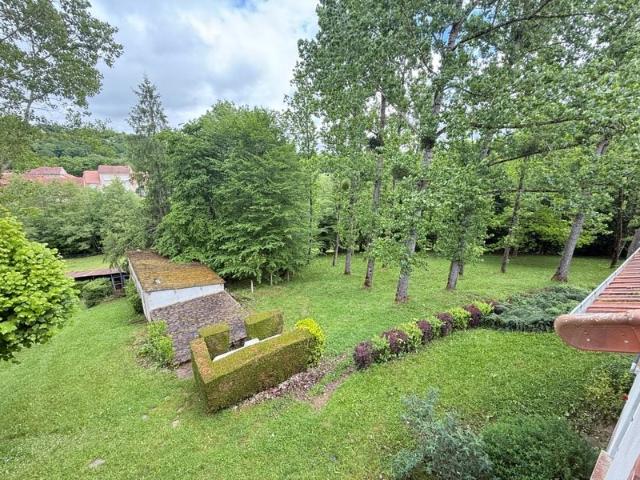 En Exclusivite Maison 184m², 4 chambres avec dépendances sur. 184m² La Celle Dunoise