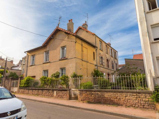 En exclusivité: Pour investisseurs: Très joli type 2 loué quartier Montchapet Jouvence