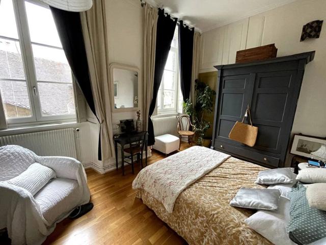 En exclusivité quartier Préfecture: très bel appartement ancien de 120 m2