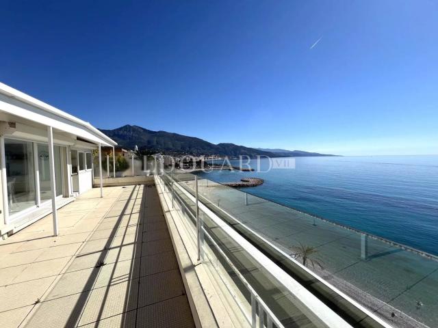 En exclusivité superbe penthouse avec spectaculaire terrasse, ma