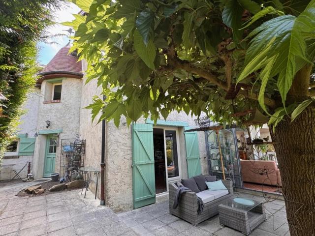 Maison RDC 210,79 m2