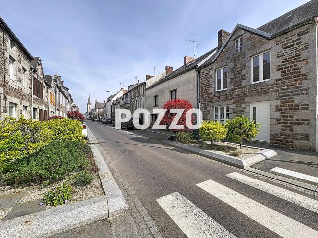 EN EXLUSIVITE VENTE d'un appartement dans le bourg de BREHAL, IDEAL INVESTISSEUR