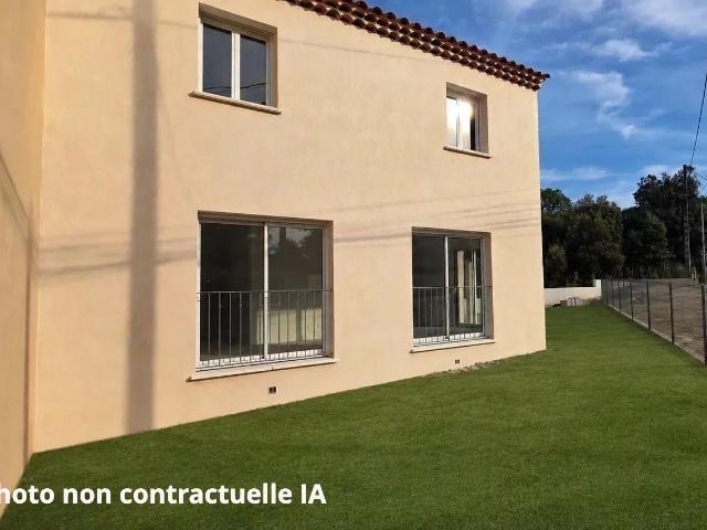 EN FRAIS DE NOTAIRE REDUIT Villa de 3 chambres RE2020
