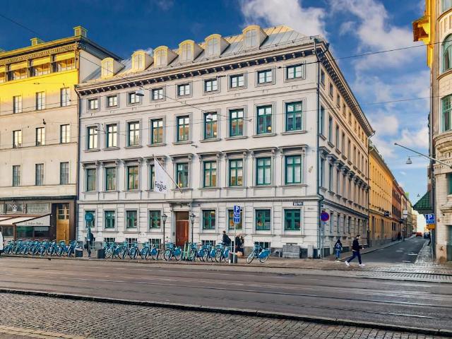 En historisk byggnad med ett centralt läge