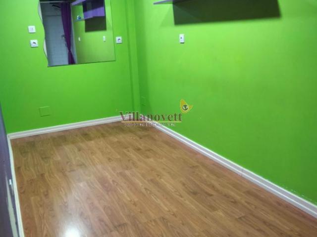 EN LA ENTRADA DE REDONDELA LOCAL COMERCIAL 110 M2. ACONDICIONADO