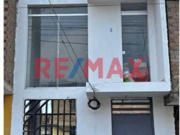 ¡En Laredo: Casa De 3 Pisos Con Acabados De Primera En Calle Zarumilla!