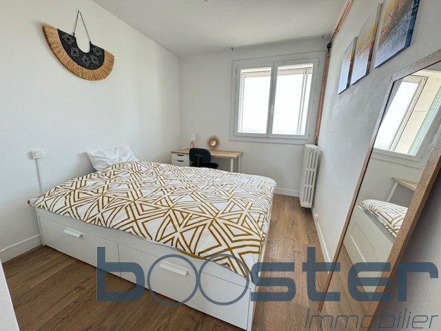 En location Appartement 4 pièces 67 m