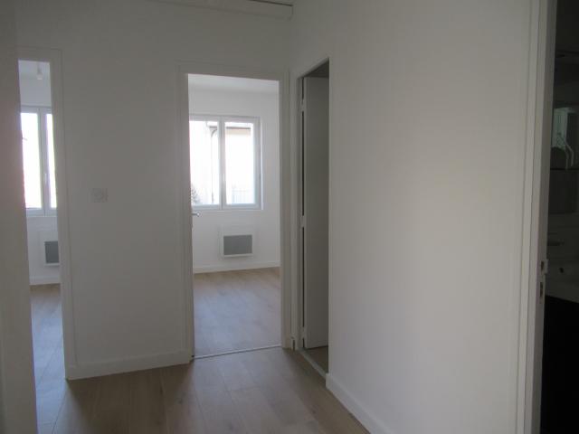En location Appartement 4 pièces 64 m