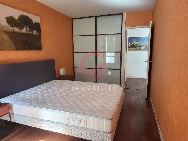 En location Appartement 4 pièces 72 m