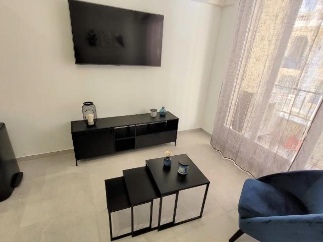 En location Appartement 4 pièces 75 m