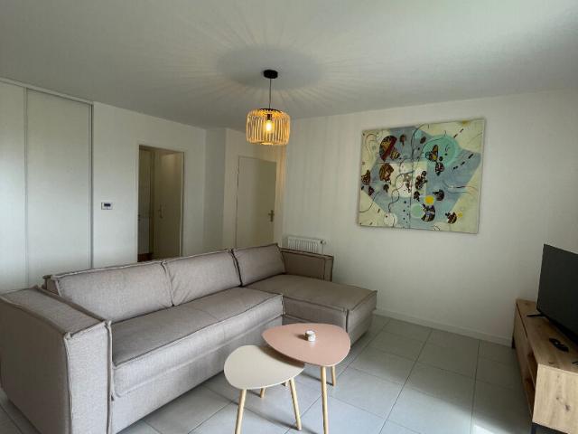 En location Appartement 4 pièces 83 m