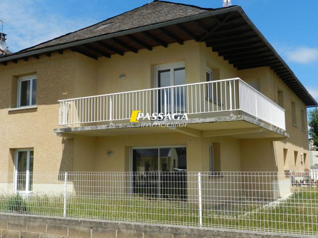 En location Appartement 5 pièces 123 m