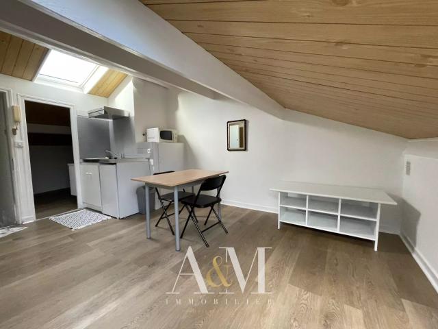 En location Appartement 1 pièce 11 m