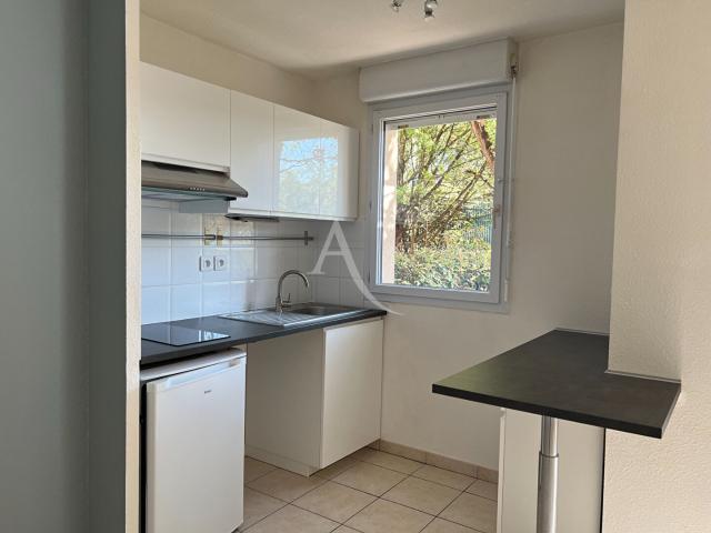 En location Appartement 1 pièce 28 m