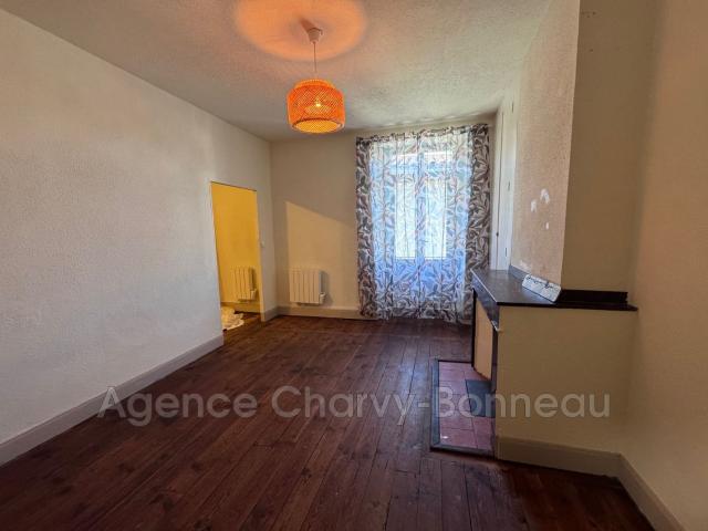 En location Appartement 1 pièce 36 m