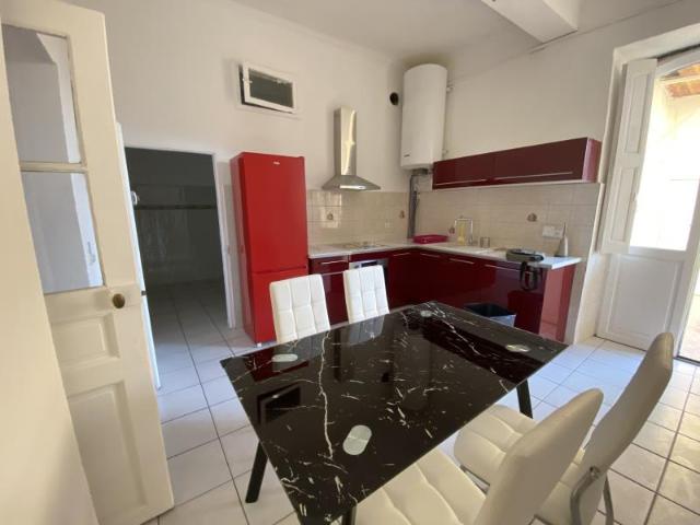 En location Appartement 1 pièce 47 m