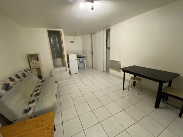 En location Appartement 1 pièce