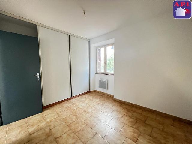 En location Appartement 2 pièces 45 m