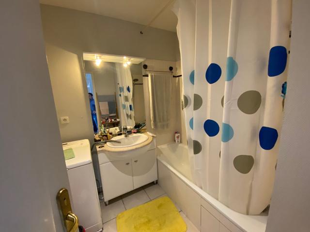 En location Appartement 2 pièces 49 m