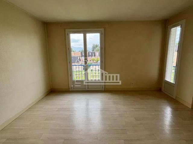 En location Appartement 2 pièces 56 m
