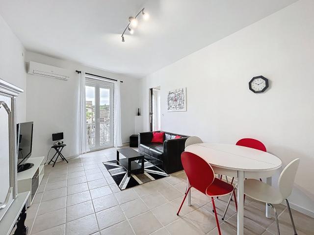 En location Appartement 2 pièces 75 m