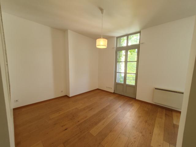 En location Appartement 2 pièces 35 m