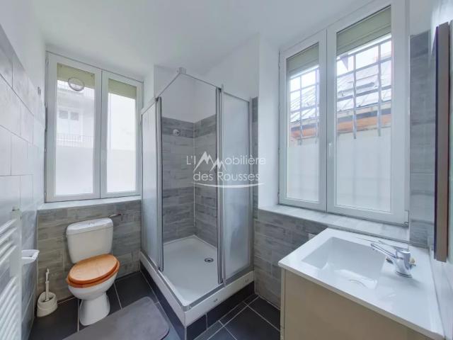 En location Appartement 3 pièces 43 m