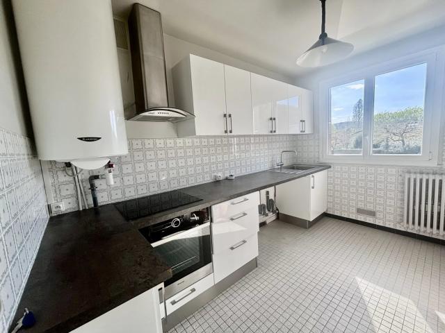 En location Appartement 3 pièces