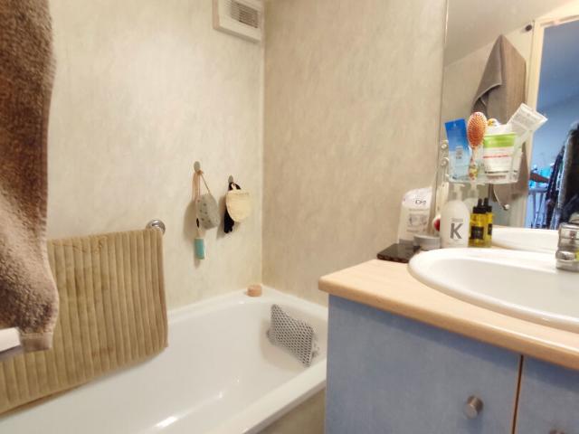 En location Appartement 3 pièces 45 m